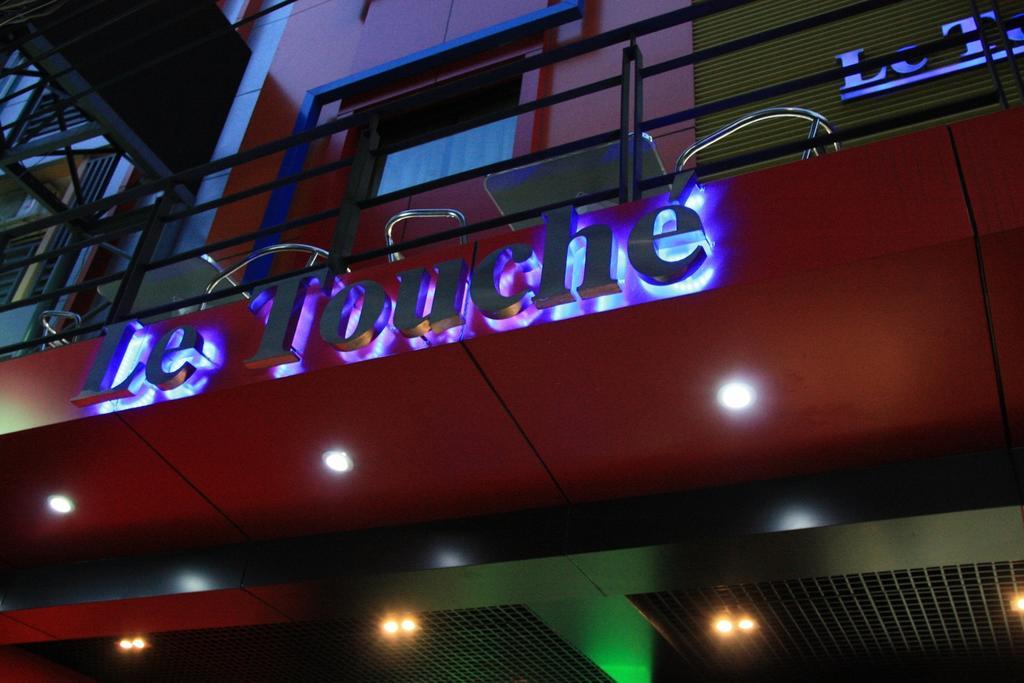Le Touche Hotel Bangkok Exterior foto