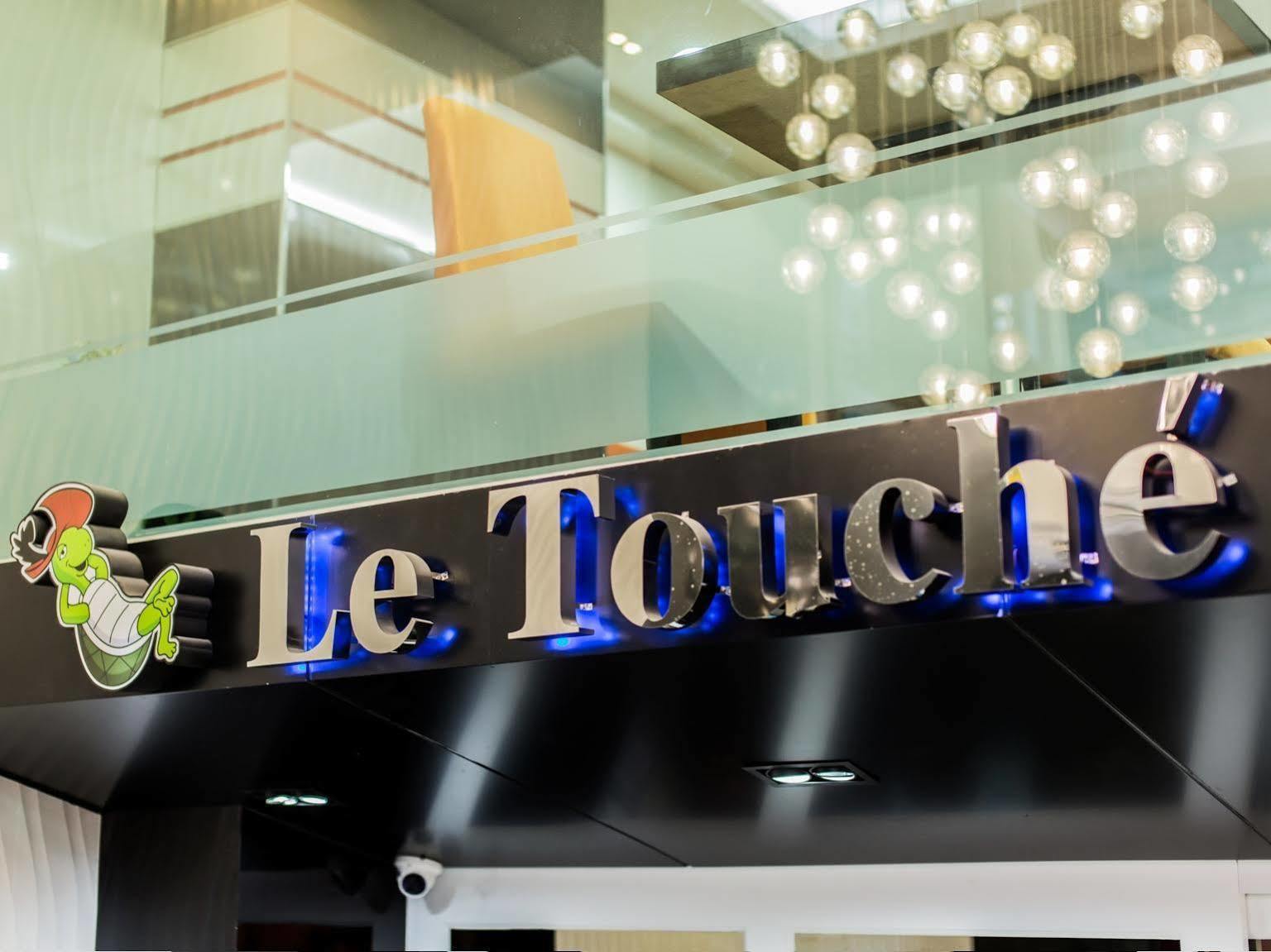 Le Touche Hotel Bangkok Exterior foto